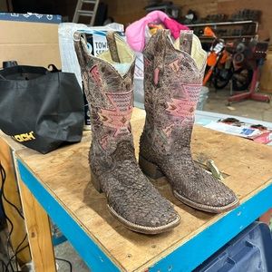 Women’s corral boots